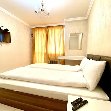 Guest With Living Room, Dining And Kitchen Next To Center ソフィア