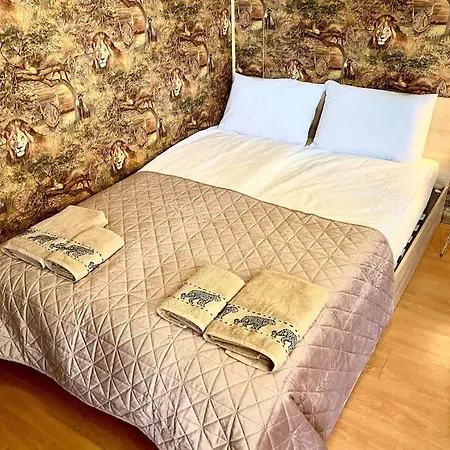 Guest With Living Room, Dining And Kitchen Next To Center Apartment Sofia