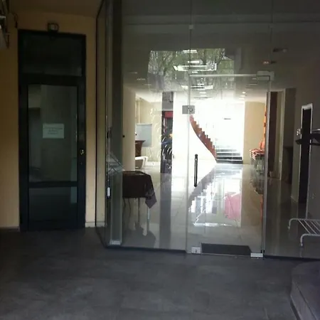 Guest With Living Room, Dining And Kitchen Next To Center *