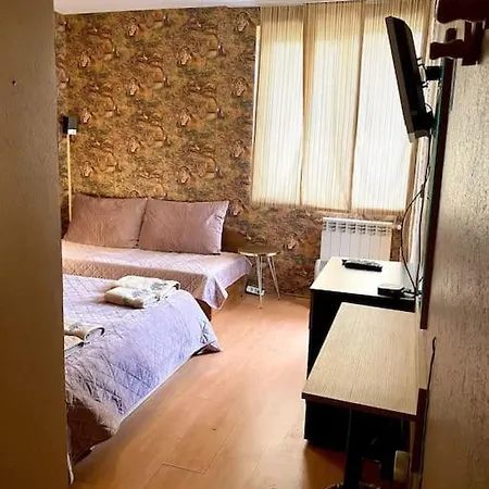 Guest With Living Room, Dining And Kitchen Next To Center * Sofia