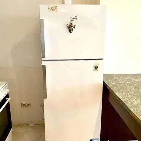 Guest With Living Room, Dining And Kitchen Next To Center דירה סופיה