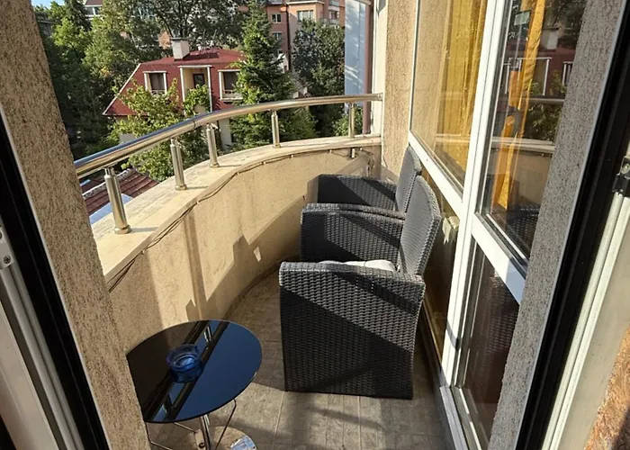 Guest With Living Room, Dining And Kitchen Next To Center * Sofia